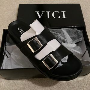 Vici Madison sandals size 9